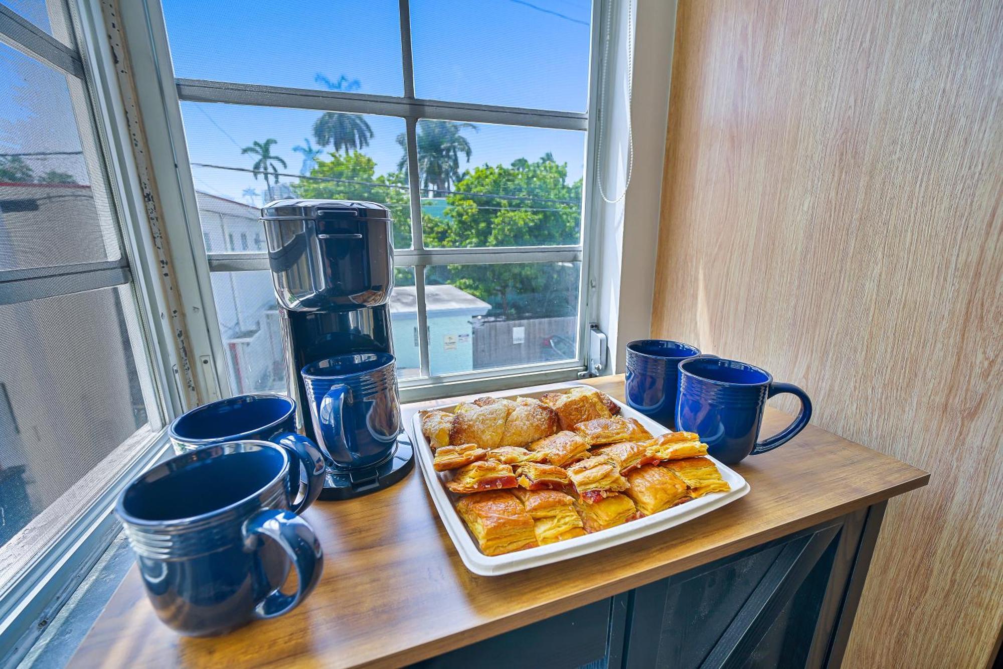 Large & Bright Sleep Up To 8 Only 2Min From Ocean! Apartment Miami Beach Exterior photo